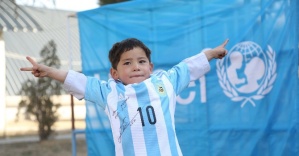 Messi Afgan hayranını unutmadı