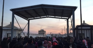 Suriyeliler sınıra dayandı