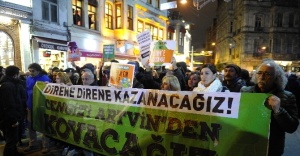 Taksim’de horonlu tepki