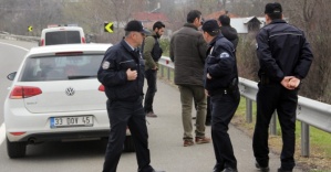 Ankara polisinin aradığı şüpheliler, TEM Otoyolunda kaçarken yakalandı