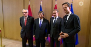 Davutoğlu, Tusk, Juncker ve Rutte ile kahvaltı yaptı