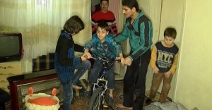 Erdoğan’dan Suriyeli Hasan’a bisiklet sürprizi