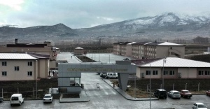 Amasya’da cezaevinin çatısı uçtu: 26 yaralı