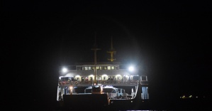 Feribot arızalandı: Yolcular gemide mahsur kaldı