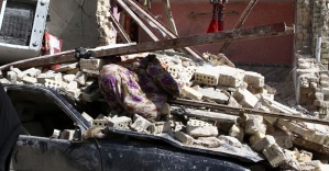 DAEŞ bombalı araçlarla saldırdı: En az 32 ölü