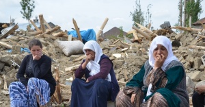 Yüksekovalı aileleri duygulandıran manzara