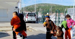 Yunanistan’a kaçmaya çalışan 62 sığınmacı yakalandı