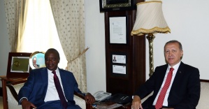 Cumhurbaşkanı Erdoğan Kenya’da mevkidaşıyla görüştü