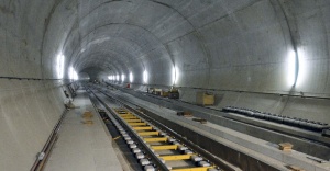 Dünyanın en uzun tüneli açıldı