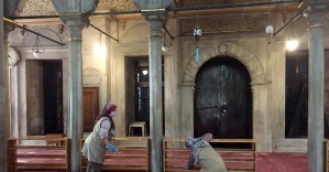 Eyüp Sultan Camii gül suyuyla yıkandı