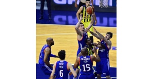 Fenerbahçe seride 2-1 öne geçti