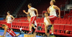 A Milli Kadın Basketbol Takımı hazırlıklarını sürdürüyor