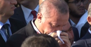 Cumhurbaşkanı Erdoğan cenazede gözyaşlarına boğuldu