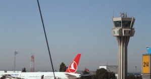 Erdoğan’ın uçağı Atatürk Havalima’nı böyle indi