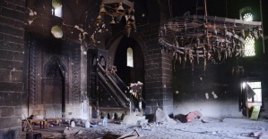 Teröristlerin yaktığı cami ve kilise restorasyona alındı