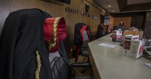 Darbeci albayın hakim eşi de gözaltına alındı