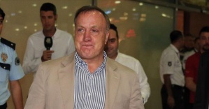 Fenerbahçe Advocaat'ı borsaya bildirdi