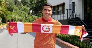 Galatasaray Josue'ye imza attırdı