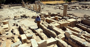 Gladyatörler kentinde bin 500 yıllık kilise tabanı bulundu