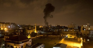 İsrail füzeleriyle gün boyu vurulan Gazze&#039;de gece de sıcak geçti! Sosyal Medya&#039;dan tepki yağdı!