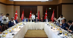Kılıçdaroğlu gazete temsilcileriyle buluştu