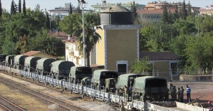 İstanbul'dan 58 askeri araç daha Gaziantep'e getirildi
