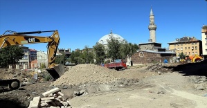 450 yıllık cami etrafındaki çarpık yapılaşmadan kurtarılıyor