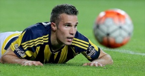 İngiltere'nin en güzel golü Robin van Persie'den