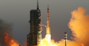 Çin, içinde 2 astronot bulunan uzay aracı fırlattı