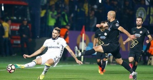 
Osmanlıspor ile Fenerbahçe berabere kaldı
