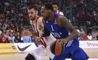 Anadolu Efes seriyi eşitleme peşinde