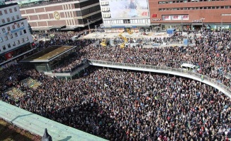 İsveç'teki kamyonlu terör saldırısı protesto edildi