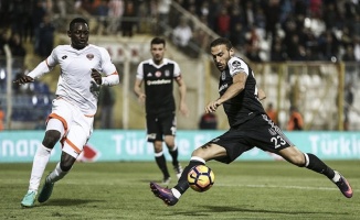 Lider Beşiktaş'ın konuğu Adanaspor