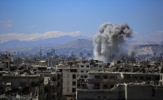 Şam'daki muhalif bölgelere yoğun hava saldırısı