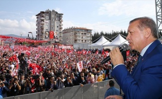 'Savaş suçlarına karşı atılmış bir adım olarak bunu olumlu buluyoruz'