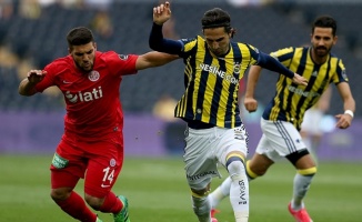 Antalyaspor, deplasmanda Fenerbahçe'yi yendi