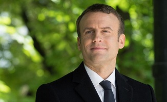 Macron cephesinde çatlak