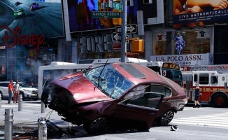 New York'ta kaldırıma çıkan aracın sürücüsü 'cinayet'le suçlandı