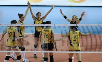 VakıfBank finale yükseldi