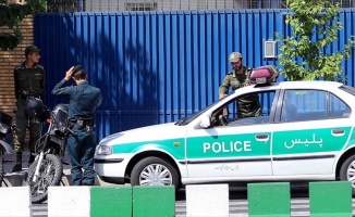 İran Meclisi ve Humeyni Türbesi'nde saldırı