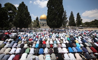 Ramazan’ın ilk Cuma’sında Mescid-i Aksa’ya akın akın...