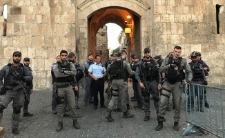 'Aksa'ya 155 fanatik Yahudi İsrail polisi eşliğinde baskın düzenledi'