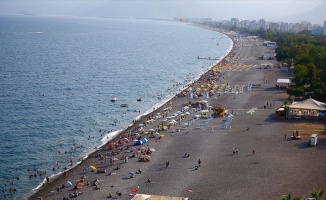 Antalya sahillerini görmeye milyonlar geliyor