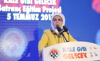 Cumhurbaşkanı Erdoğan'ın eşi Emine Erdoğan: Özü bir beka mücadelesi olan bu ruh hep diri kalacaktır