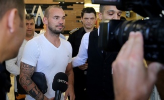 Sneijder sağlık kontrolünden geçirildi