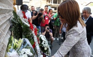 Bosna Hersek'teki 'Markale katliamı' kurbanları unutulmadı