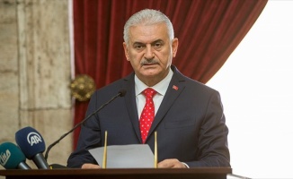 Başbakan Yıldırım&#039;dan YAŞ öncesi açıklama: Türkiye bir istikrar adası olarak varlığını sürdürmektedir