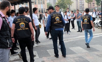 İstanbul'da okulların çevresinde denetim