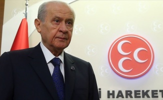 Bahçeli'den Baykal'a geçmiş olsun mesajı