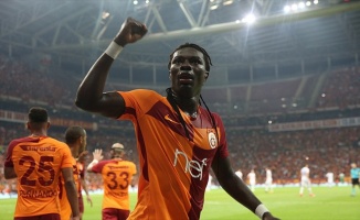 Galatasaray'da gözler Gomis'te, Fenerbahçe'nin golcü adayı çok